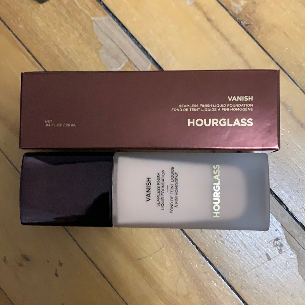 Brand new Hourglass Vanish liquid foundation - Vanilla